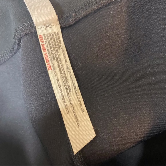 FREE PEOPLE MOVEMENT Turnout Leggings in Black - Picture 4 of 12